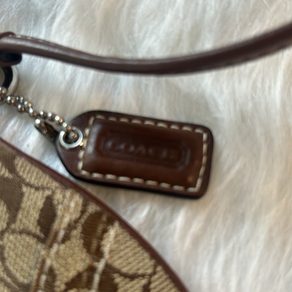 EUC, Coach small C wristlet - Picture 4 of 5